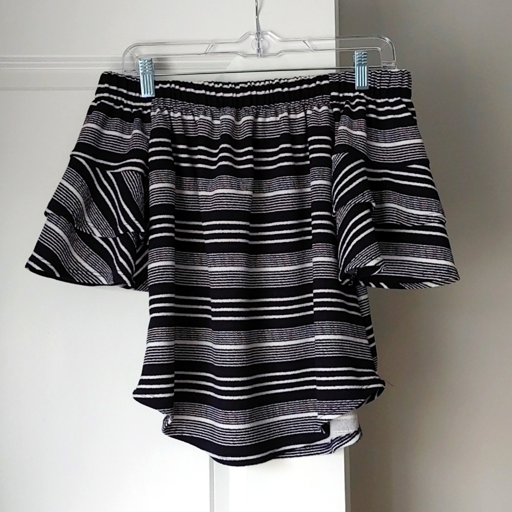 Moa Moa Off-Shoulder Top